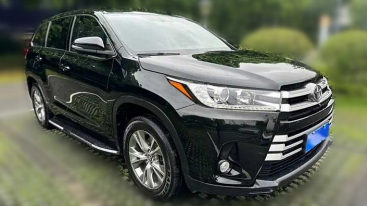 The Exterior of Used 2021 Toyota Highlander for Sale