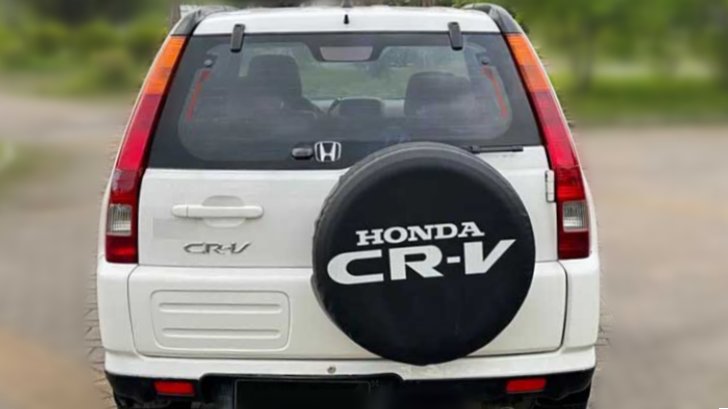 The Exterior of Used 2004 Honda CRV for Sale