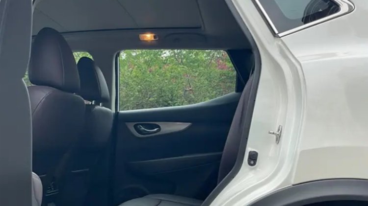 The Interior of Second Hand Nissan Qashqai 2021-Back row