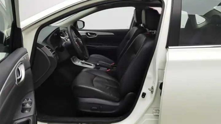 The Interior of Used Nissan Sylphy 2014 1.6XV CVT